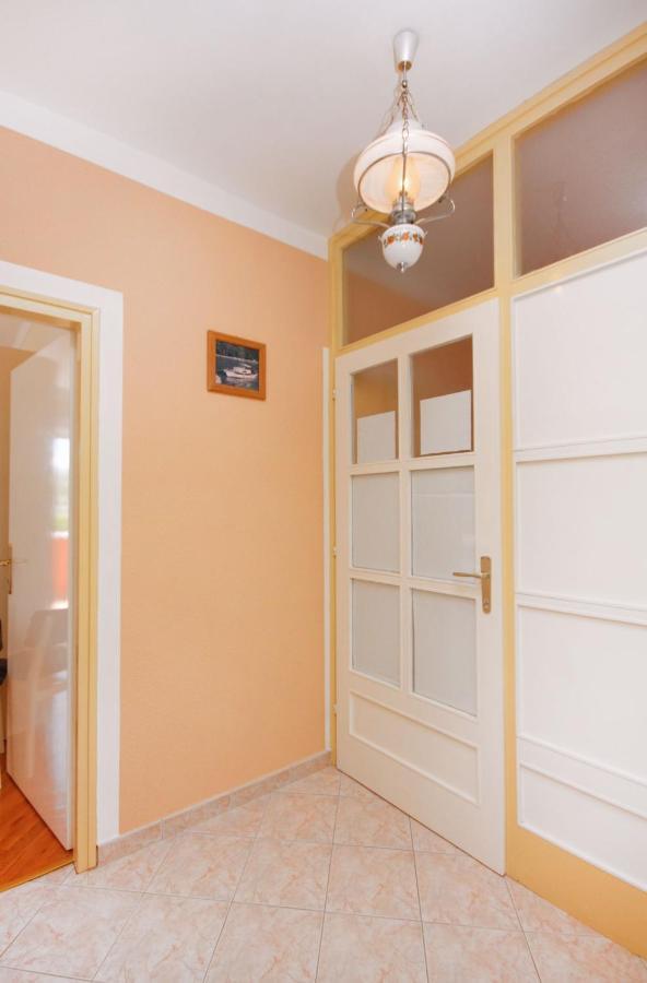 Apartment Kampor 4972B Екстер'єр фото